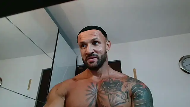 Magnificmuscles89 online show from May 28, 3:43 pm