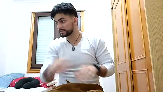 Snapshot of Jackyrose chatting on December 11, 6:37 am Jackyrose online show from December 11, 6:37 am