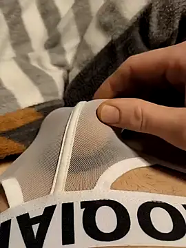 kleinerhannes3 online show from December 15, 1:57 am