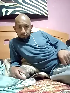 Snapshot of pineda1689 chatting on February 10, 7:07 pm pineda1689 online show from February 10, 7:07 pm