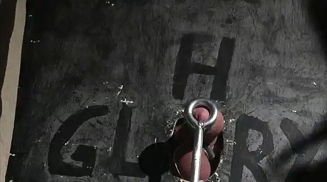 Snapshot of TweakyDude chatting on December 22, 4:06 am TweakyDude online show from December 22, 4:06 am