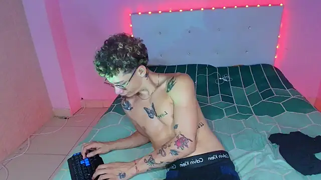 mateodeamjo online show from October 14, 10:06 pm