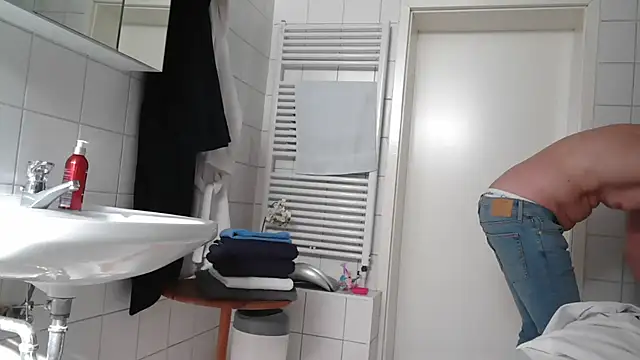 maxmueller321 online show from April 8, 8:25 am