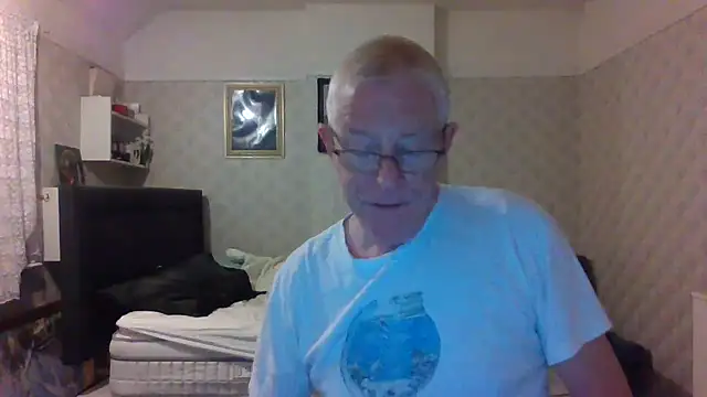 Snapshot of shaun63m chatting on September 27, 1:14 am shaun63m online show from September 27, 1:14 am