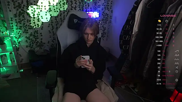 twinkben online show from February 14, 9:43 pm