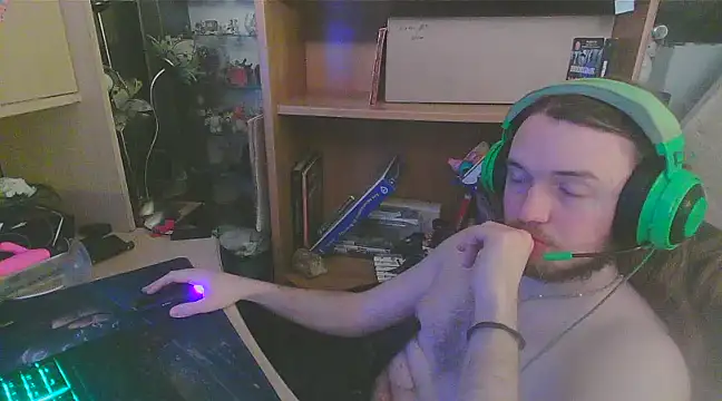 nicolasdumand21 online show from February 25, 8:30 pm