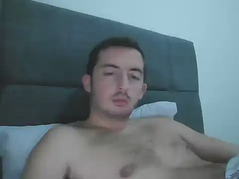 laynufff online show from December 13, 7:53 pm