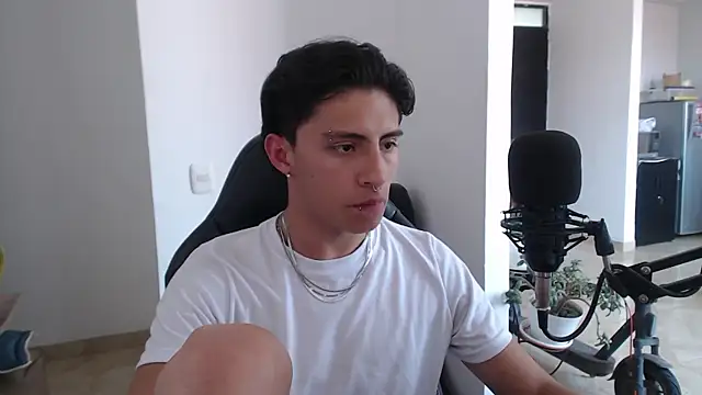 jay dimarco2 online show from December 21, 6:05 pm