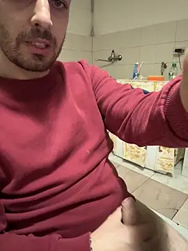 iltoscano95 online show from December 3, 7:31 pm