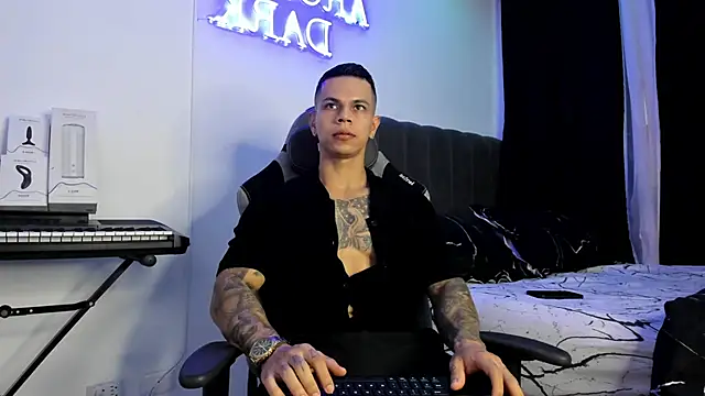 Aron Dark online show from January 25, 10:18 pm