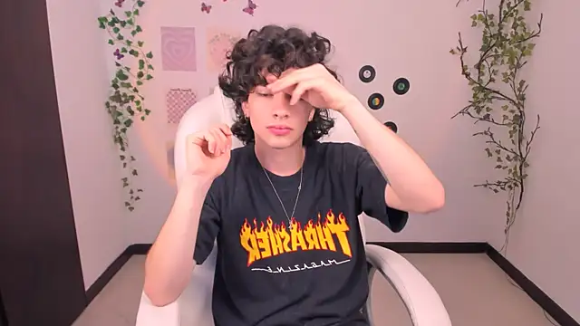 Snapshot of Angelo_duarte chatting on September 18, 5:59 pm Angelo duarte online show from September 18, 5:59 pm