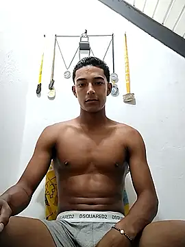 Demiansteven2 online show from December 4, 1:47 am