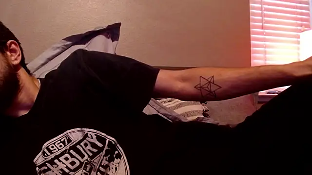 Snapshot of psil0cyb0rg chatting on October 31, 9:07 pm psil0cyb0rg online show from October 31, 9:07 pm