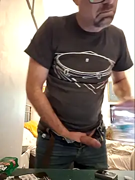 Snapshot of bibananaman chatting on October 3, 10:42 am bibananaman online show from October 3, 10:42 am