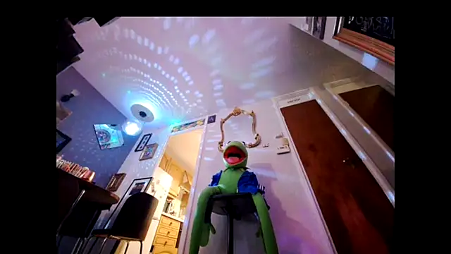 Snapshot of bibananaman chatting on February 12, 12:58 am bibananaman online show from February 12, 12:58 am