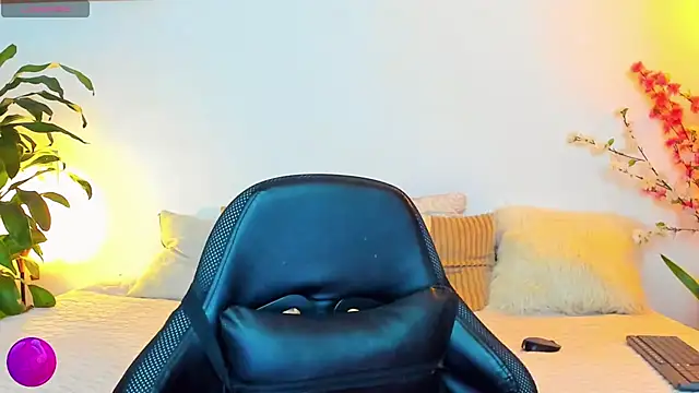 mike blossom online show from April 7, 2:17 pm