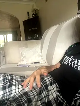 EE123458 online show from October 3, 12:43 pm