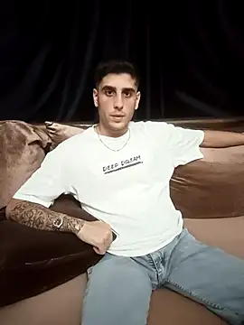 arenn1997 online show from September 23, 10:20 pm