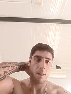 arenn1997 online show from December 18, 12:34 pm