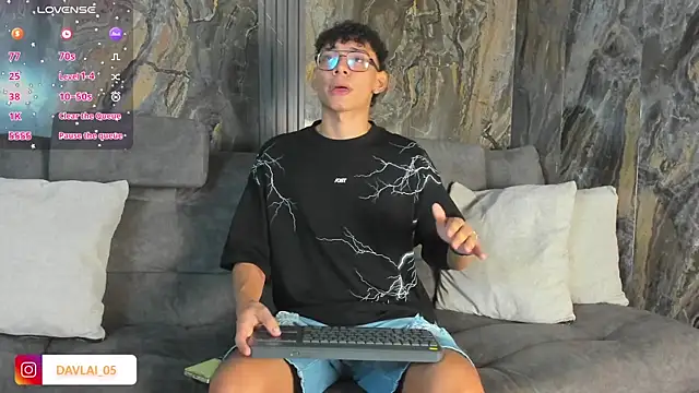 Daviid laidd online show from December 19, 7:33 pm