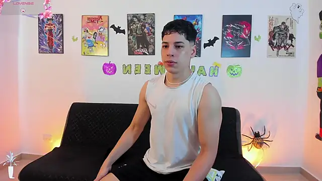 Snapshot of jonathanjoestar_ chatting on October 20, 8:02 pm jonathanjoestar  online show from October 20, 8:02 pm