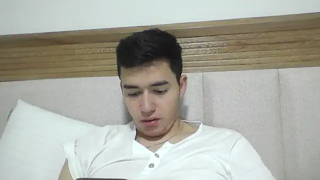 Snapshot of Estebitan_vm chatting on October 11, 3:16 pm Estebitan vm online show from October 11, 3:16 pm