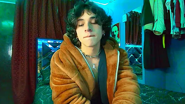 Luke Howland online show from March 14, 10:04 pm