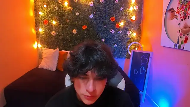 Luke Howland online show from December 13, 8:26 pm