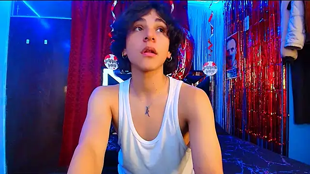 Luke Howland online show from February 18, 11:52 pm