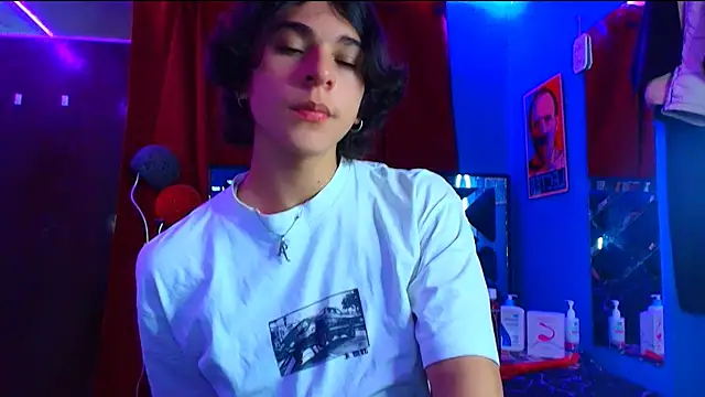 Luke Howland online show from February 28, 9:23 pm