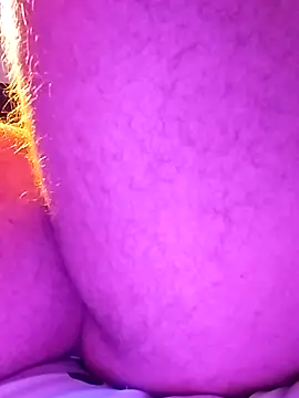 Snapshot of McdyllanXX chatting on October 31, 2:02 am McdyllanXX online show from October 31, 2:02 am