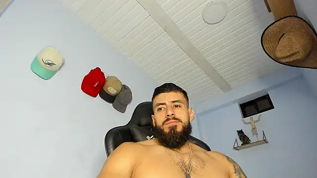 Snapshot of _Poseidon1_ chatting on October 21, 4:48 am  Poseidon1  online show from October 21, 4:48 am