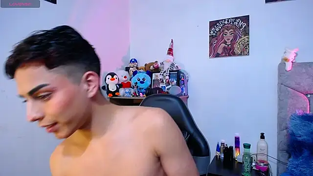 OwenBluee online show from January 6, 5:11 am