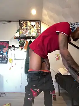 Snapshot of rayyymack chatting on December 17, 7:37 pm rayyymack online show from December 17, 7:37 pm