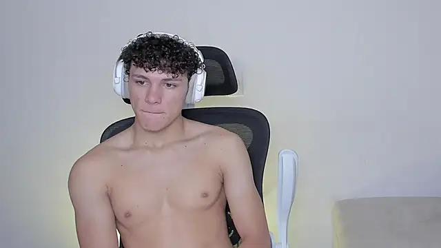 laurent nova online show from October 14, 7:04 am