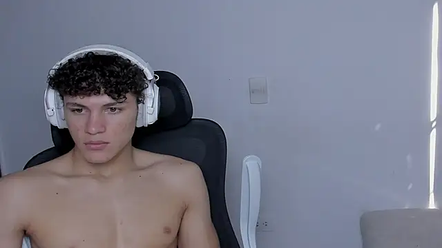 laurent nova online show from October 26, 6:43 pm