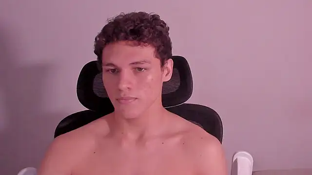 laurent nova online show from April 1, 11:12 am