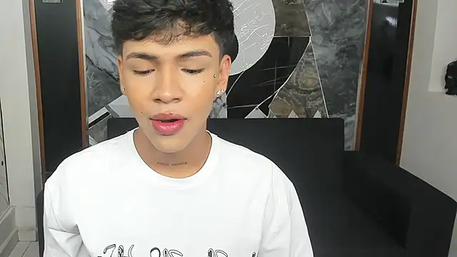 Timmy King  online show from December 8, 9:30 pm