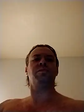 JamesIII1984 online show from April 8, 3:18 am