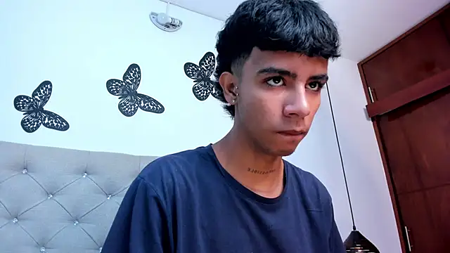 dikey 62 online show from February 13, 7:42 pm