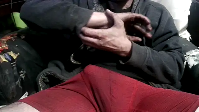 robeaulieu02 online show from January 1, 10:32 am