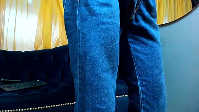 Ethan Fox11 online show from April 2, 2:25 pm