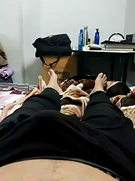 143n143143 online show from December 17, 9:16 pm