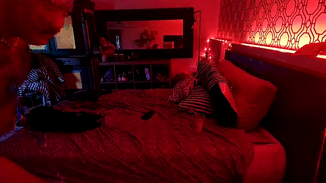 Snapshot of RawRyder8 chatting on October 7, 11:42 pm RawRyder8 online show from October 7, 11:42 pm