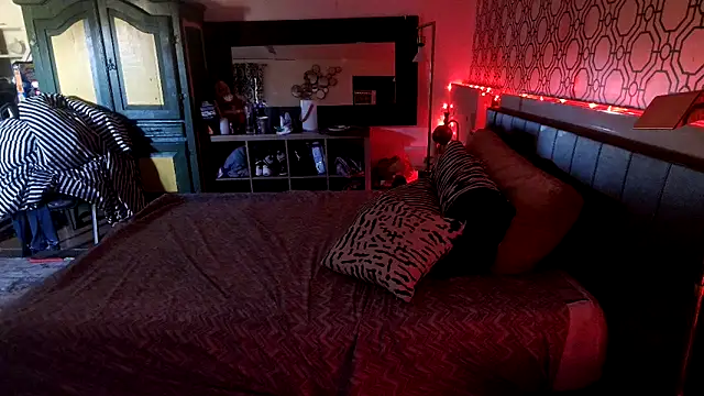 Snapshot of RawRyder8 chatting on October 6, 11:31 pm RawRyder8 online show from October 6, 11:31 pm