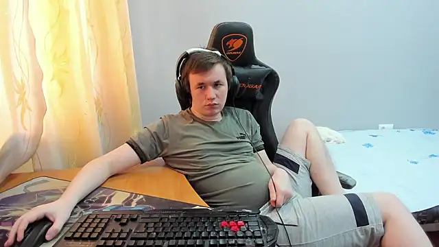 iliaskrislove online show from January 17, 7:44 am