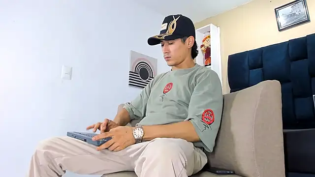 Jhonn Rhyss online show from September 14, 7:27 pm