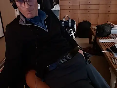 Richard Dixon online show from March 21, 8:50 am