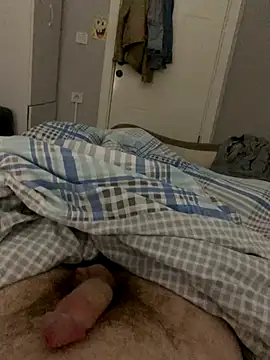 Snapshot of Erenn34 chatting on October 27, 10:34 pm Erenn34 online show from October 27, 10:34 pm