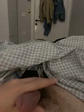 Snapshot of Erenn34 chatting on October 22, 11:41 pm Erenn34 online show from October 22, 11:41 pm